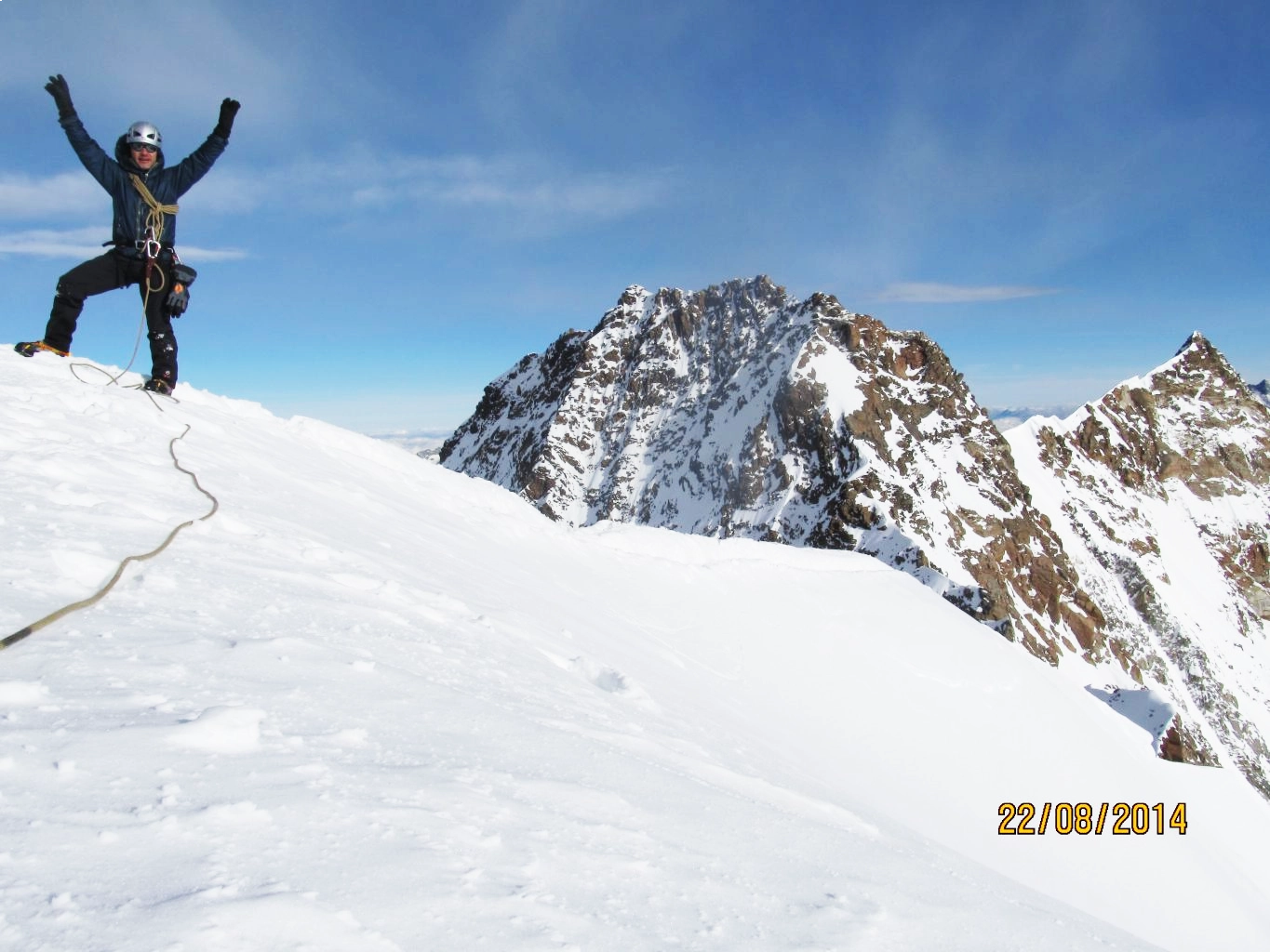 Alpine Skills – How to rope up on the glacier?